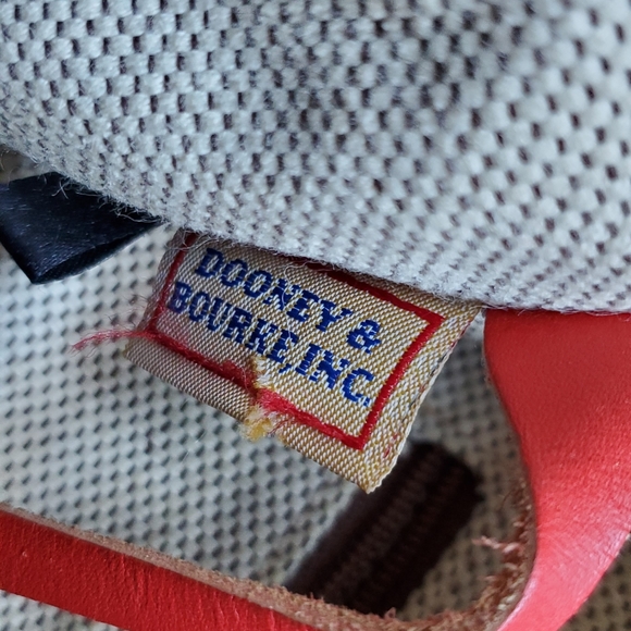 Red Dooney and Bourke bucket handbag - Picture 9 of 10